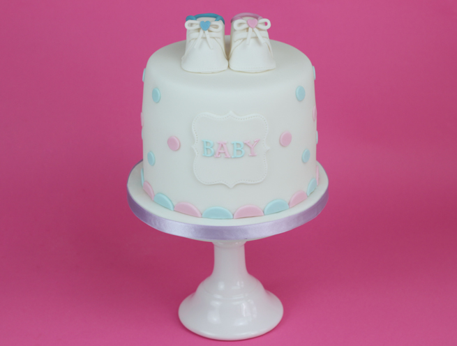 Baby-Shower-Polkadot-Cake-2