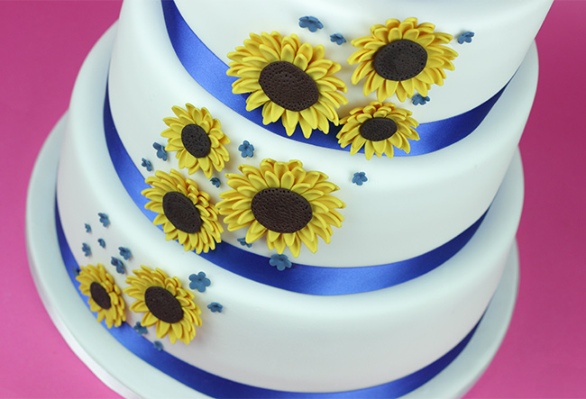 Sunflowers-Wedding-Cake-2