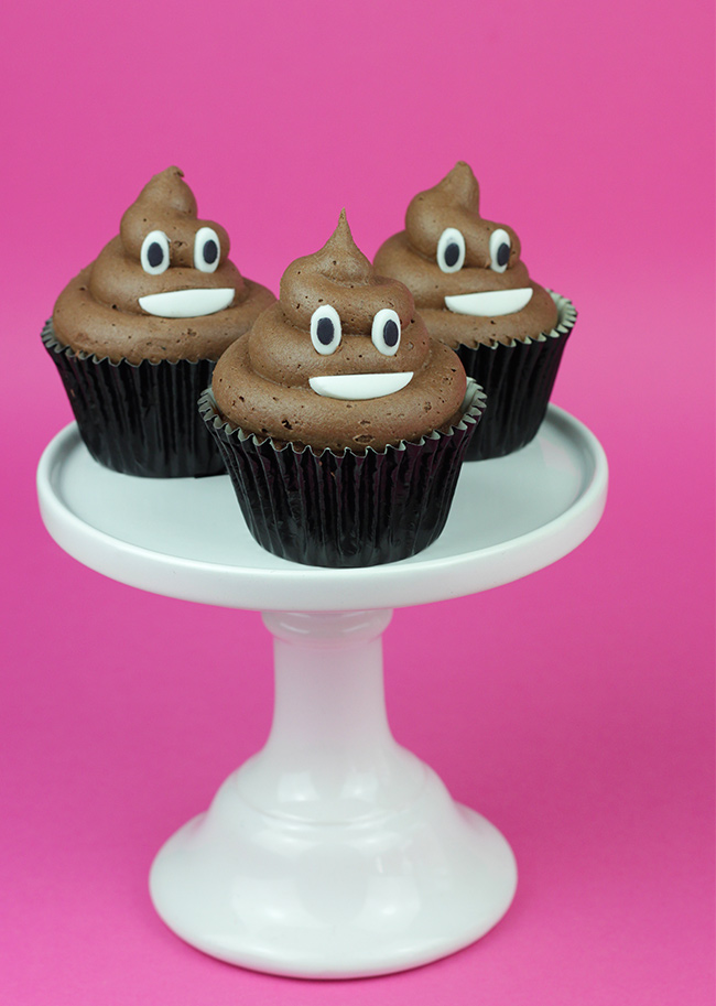 Poop-Emoji-Cupcakes-3