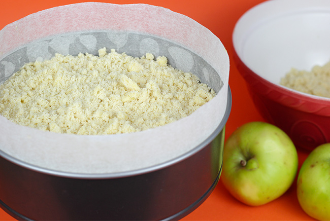 Apple-Crumble-Cake-12