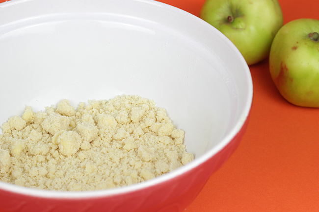 Apple-Crumble-Cake-13