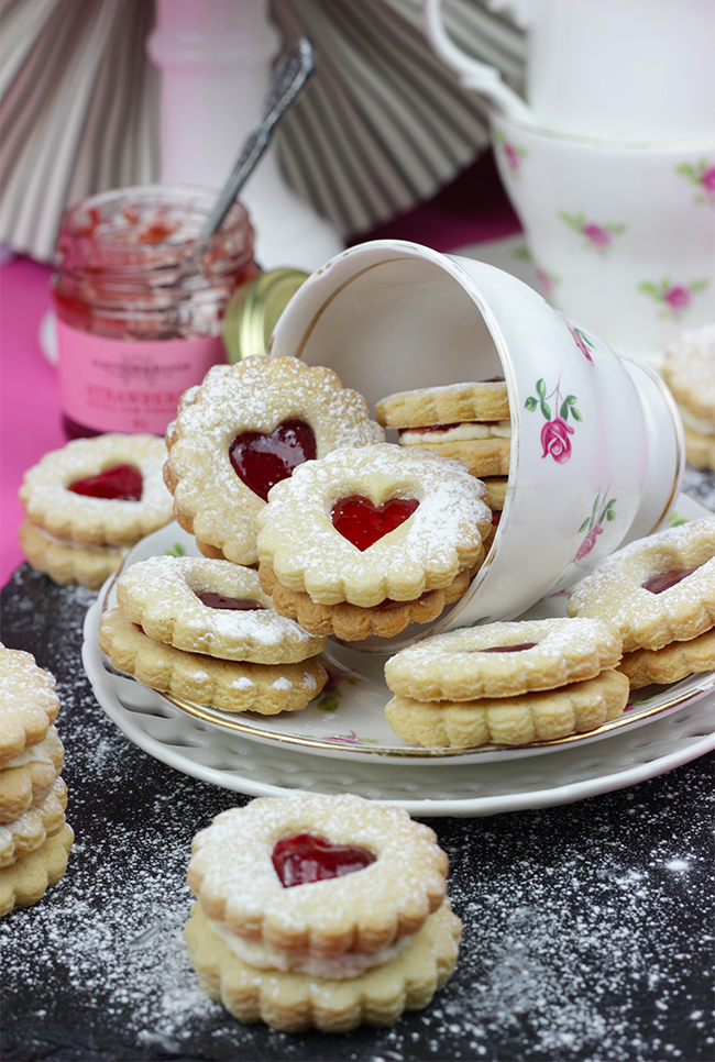 Heart-Sandwich-Cookies-6