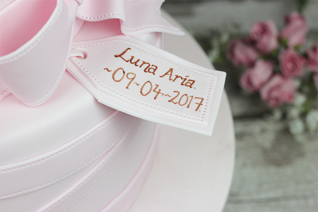 Luna-Aria-Christening-Cake-4