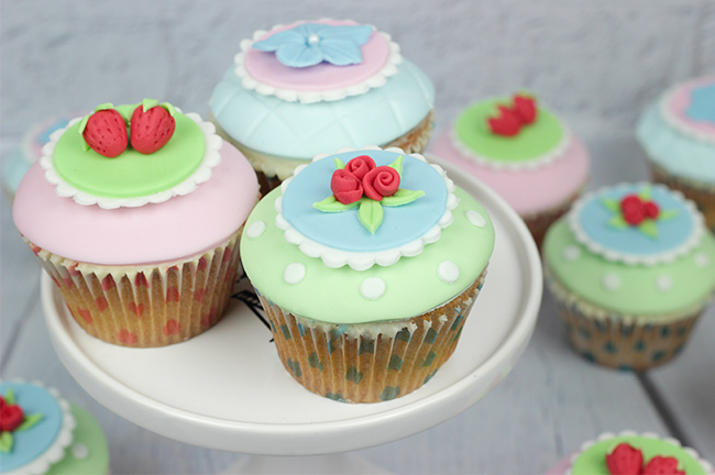 Shabby-Chic-Cupcakes-3