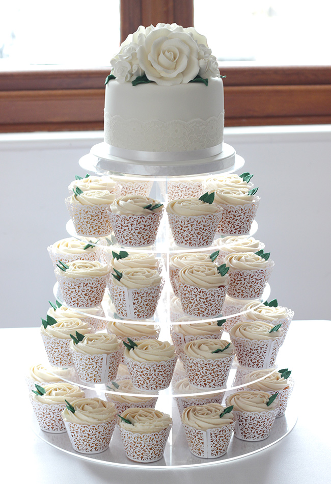 White-Roses-Wedding-Cake-1