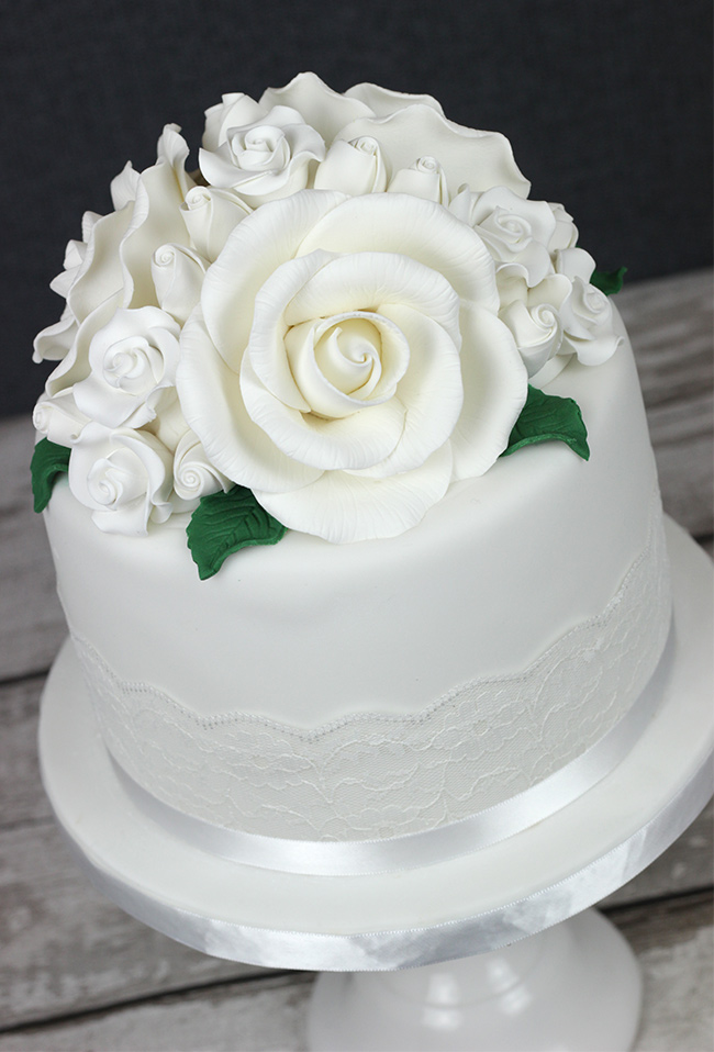 White-Roses-Wedding-Cake-4