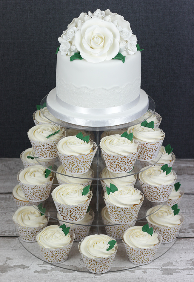 White-Roses-Wedding-Cake-6