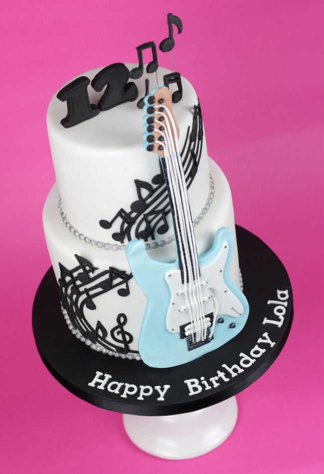 Buy Electric Guitar Designer Fondant Cake Online in Delhi NCR : Fondant Cake  Studio