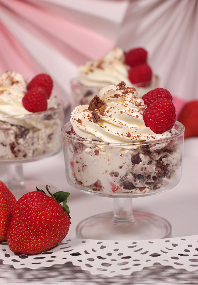 Chocolate-Eton-Mess-10