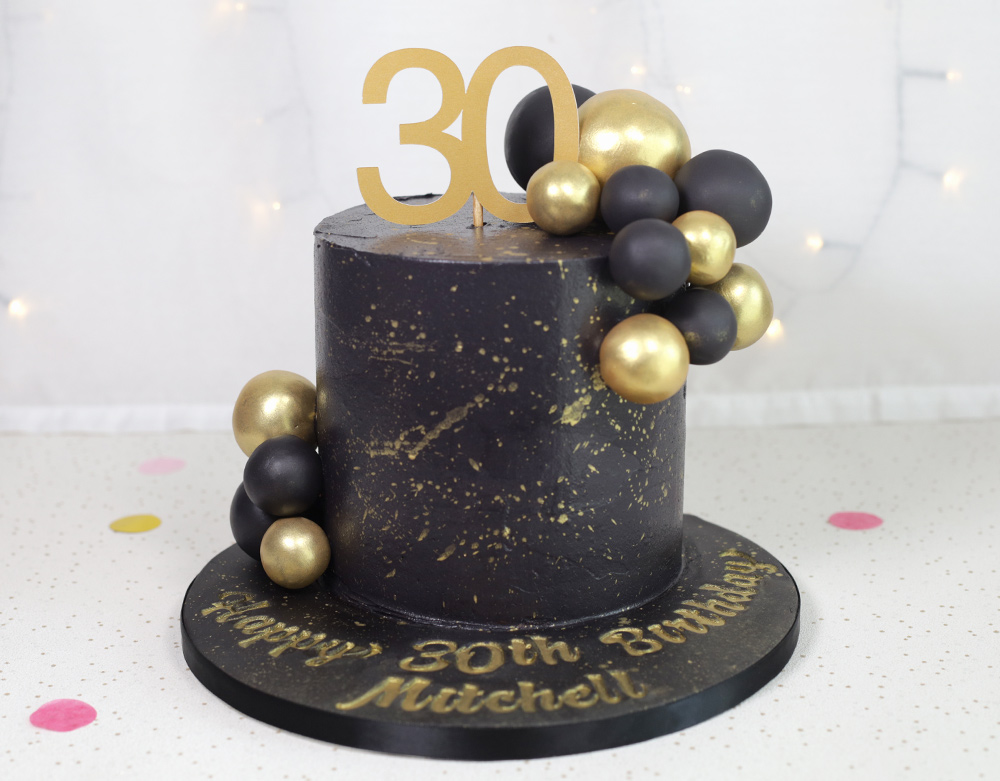 Customised 30 Years Old Birthday Cakes